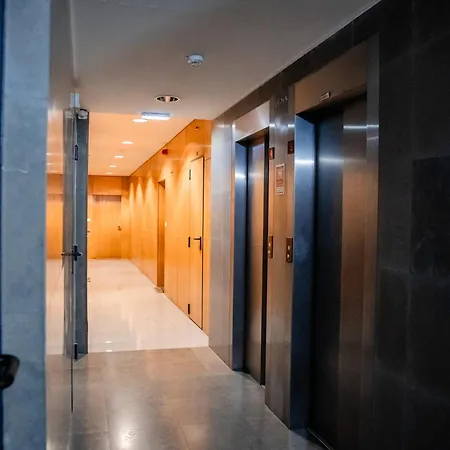 Premium Flat At Ajuda/belém With Balcony, Parking! Apartamento *