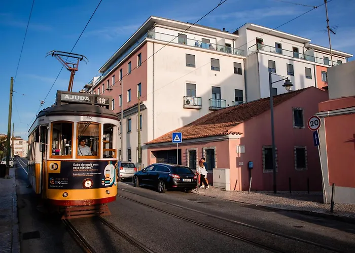 Premium Flat At Ajuda/belem With Balcony, Parking! * Lisboa